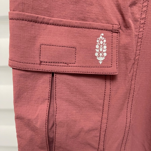 New without tag Free People Movement Cascade Flare Pants Size M - Picture 5 of 9